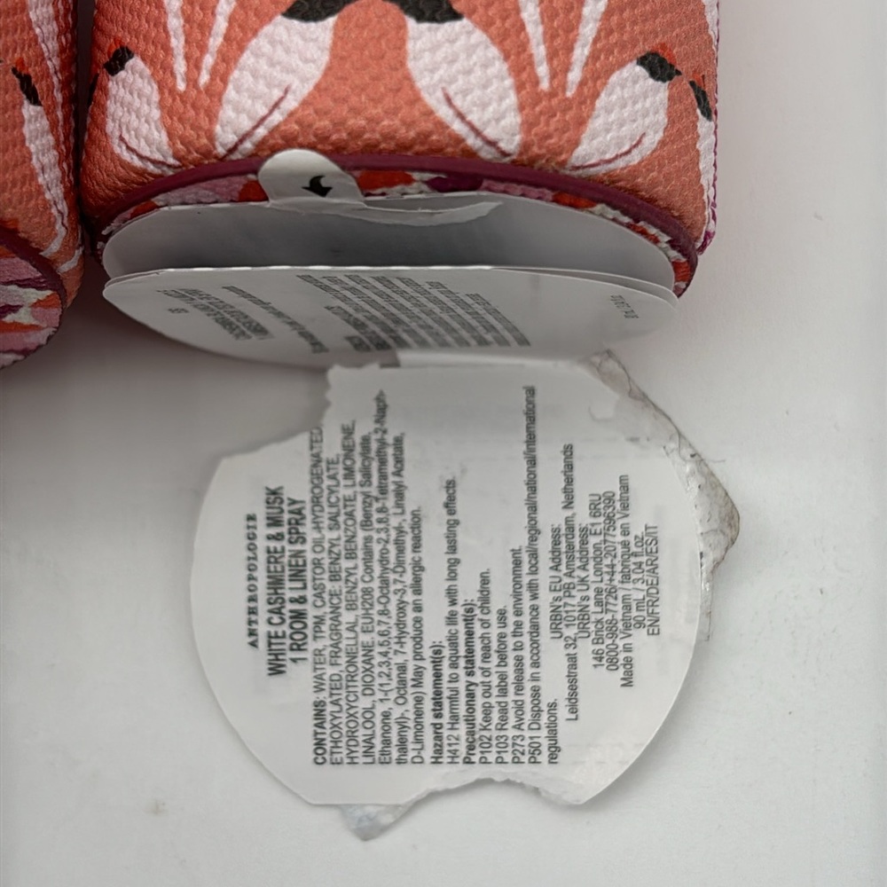 Anthropologie Bundle Emi Fresh White Cashmere & Musk Glass Candle And Room Spray - Picture 6 of 6